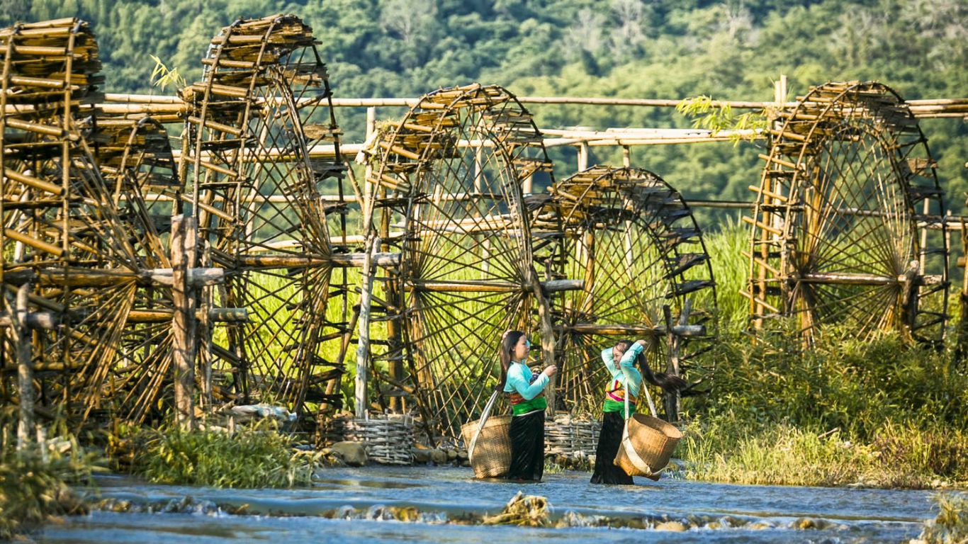 Pu Luong water wheels