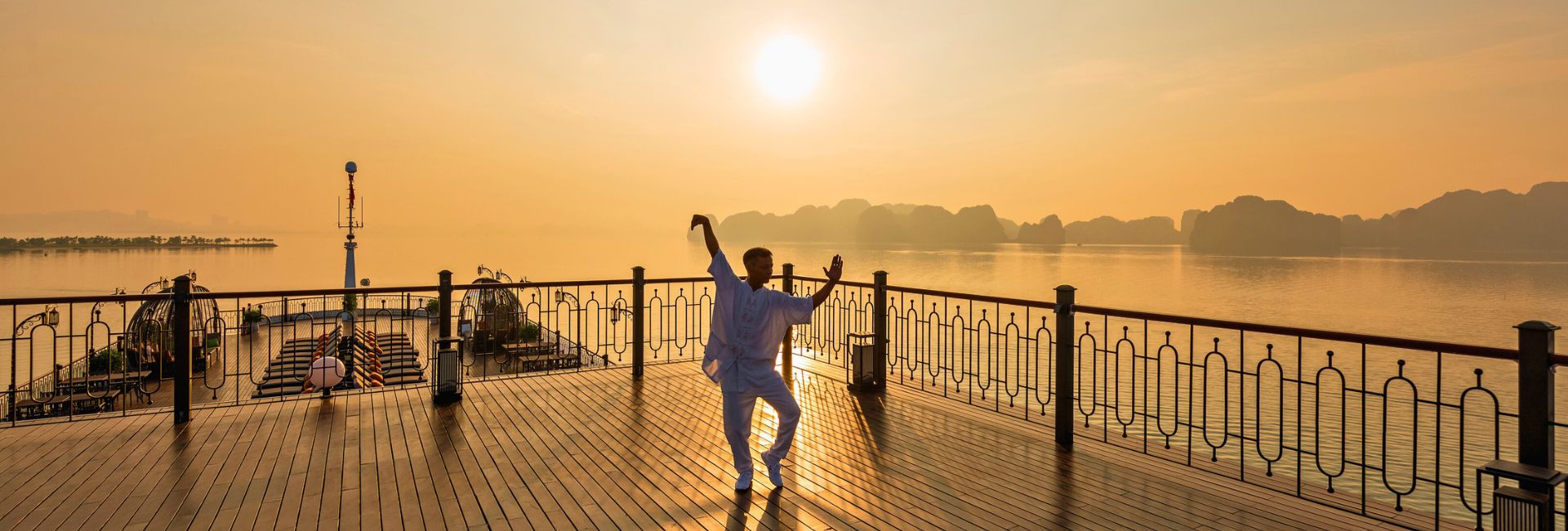 Halong Bay Cruise – A complete 2 days 1 night itinerary & Insider tips