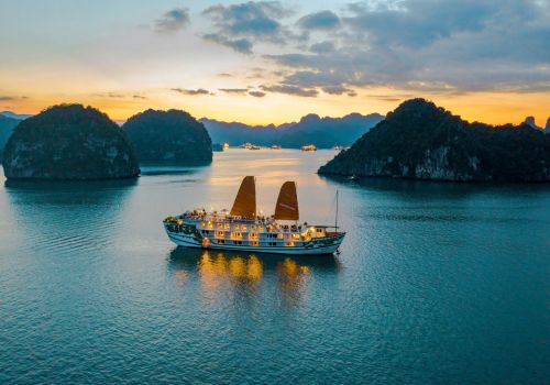 Halong Bay Cruise – A complete 2 days 1 night itinerary & Insider tips