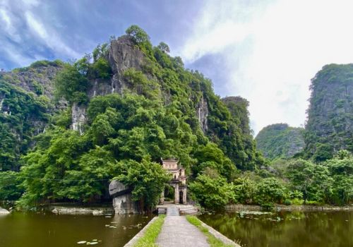 Bich Dong Pagoda Complete Guide: Highlights and Tips To Beat The Crowds