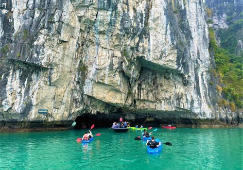 Luon Cave Halong Bay – Best activities, How to get there & Expert tips