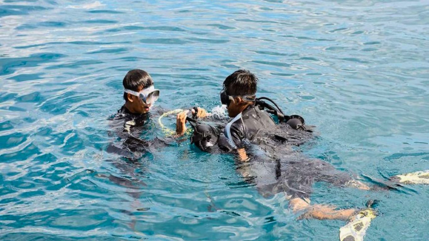 Snorkling at Ban Chan beach 