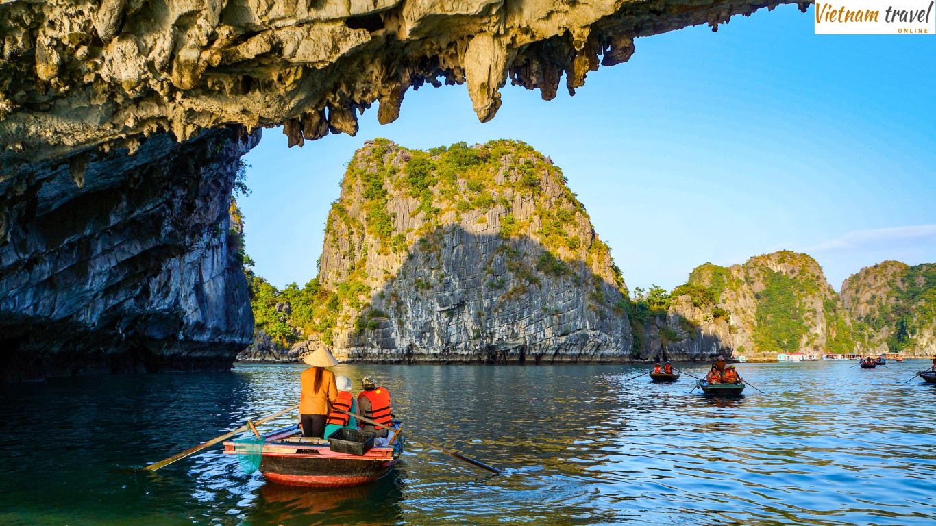 boat tour in dark and bright cave