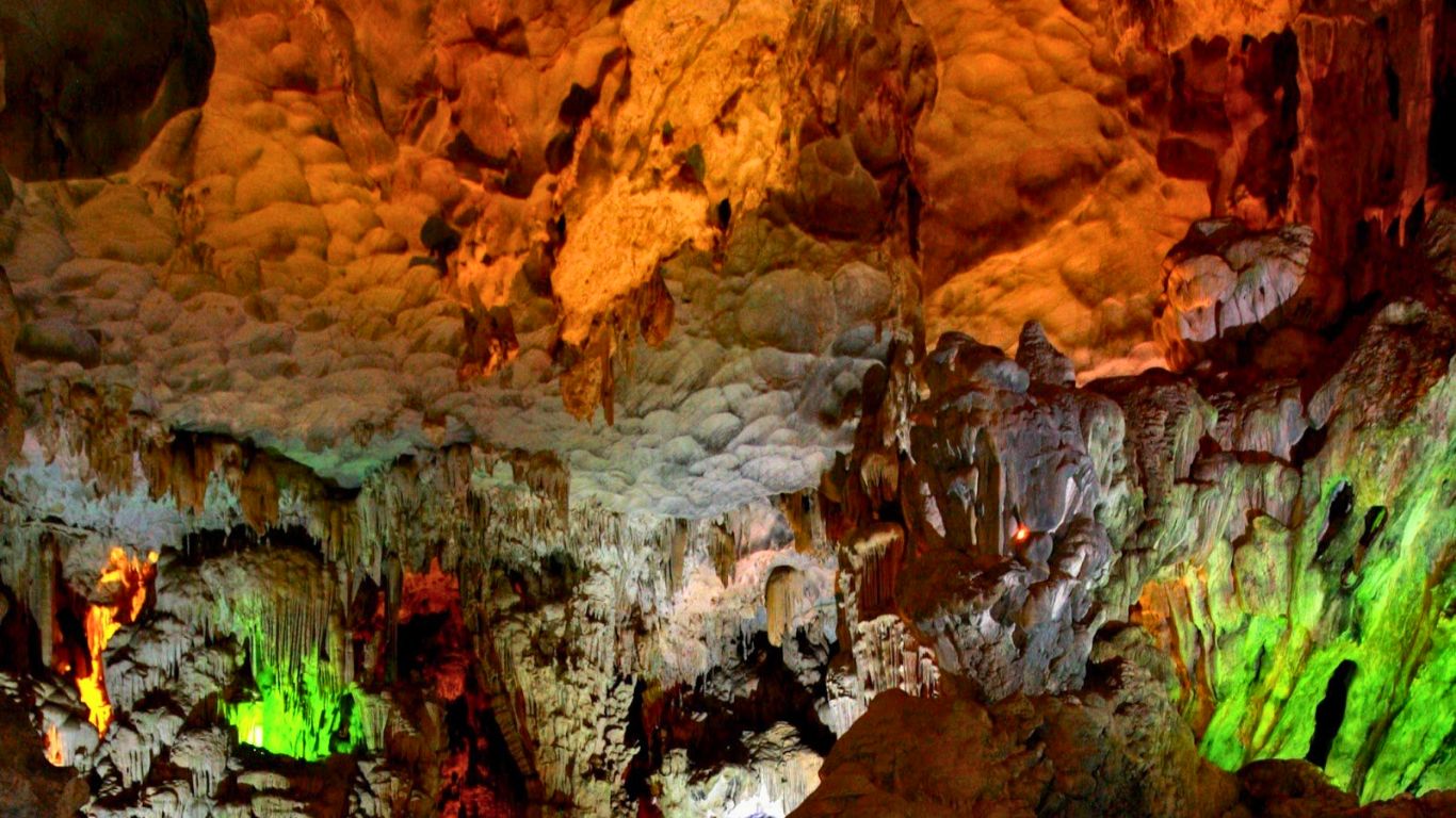 The third chamber of Thien Canh Son cave