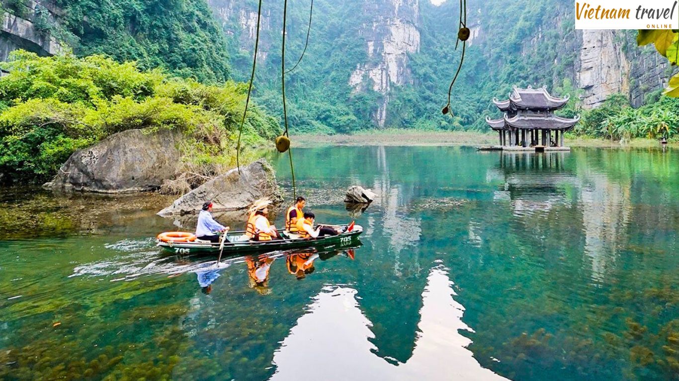 Trang An boat trip