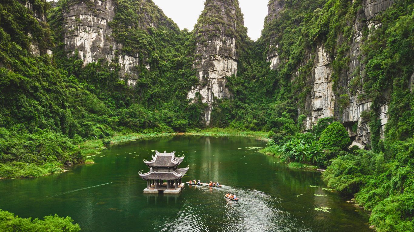 Trang An boat trip 