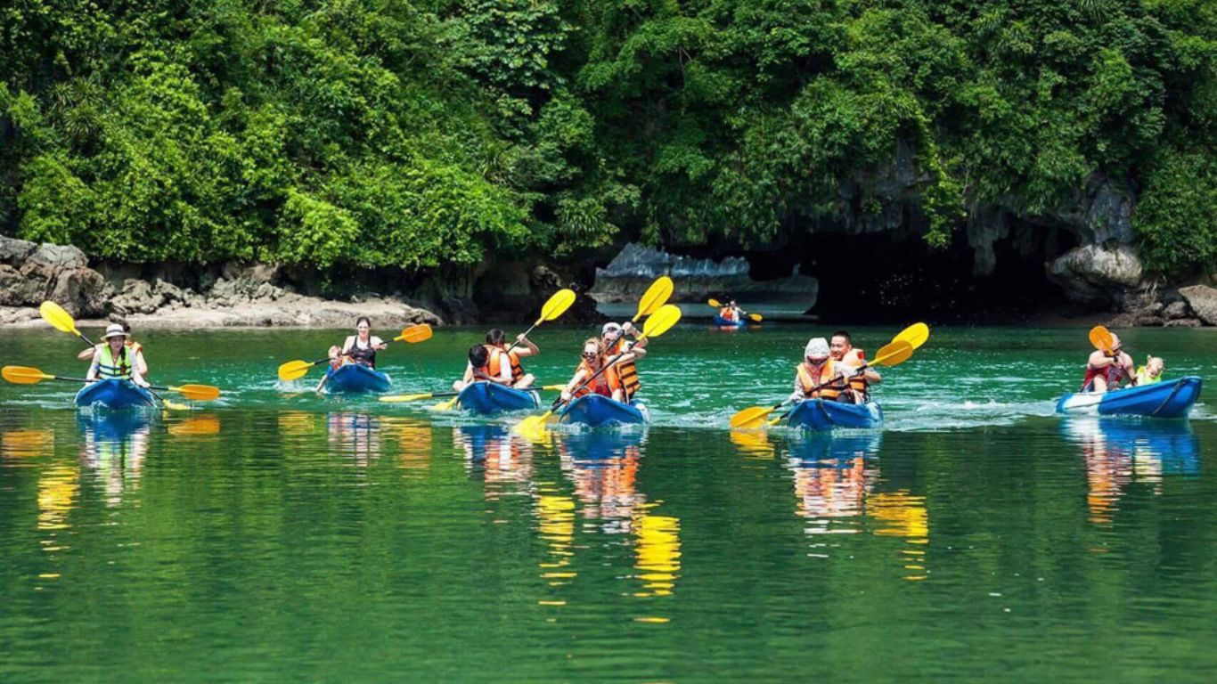 Kayaking at Cuc Phuong National Park 