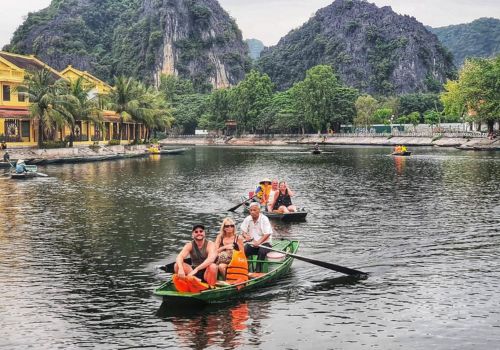 Ninh Binh in January – Is it worth visiting & Tips to stay away from crowd