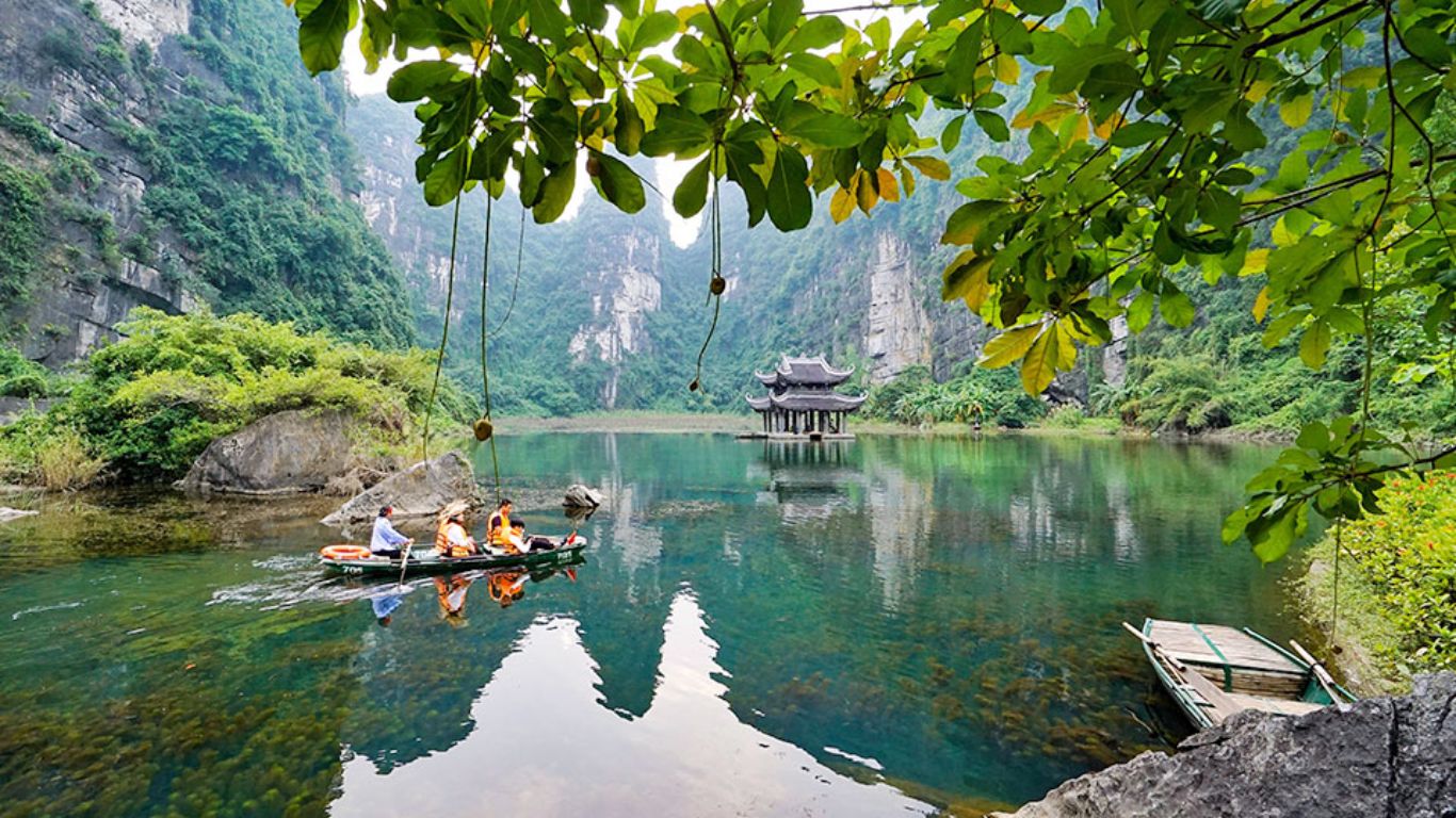 Trang An boat ride in Januaru