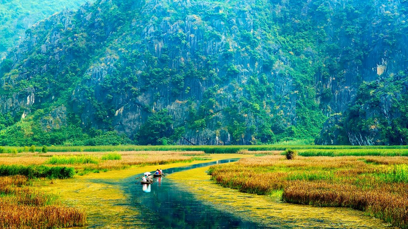 Stunning scenery at Van Long Nature Reserve 