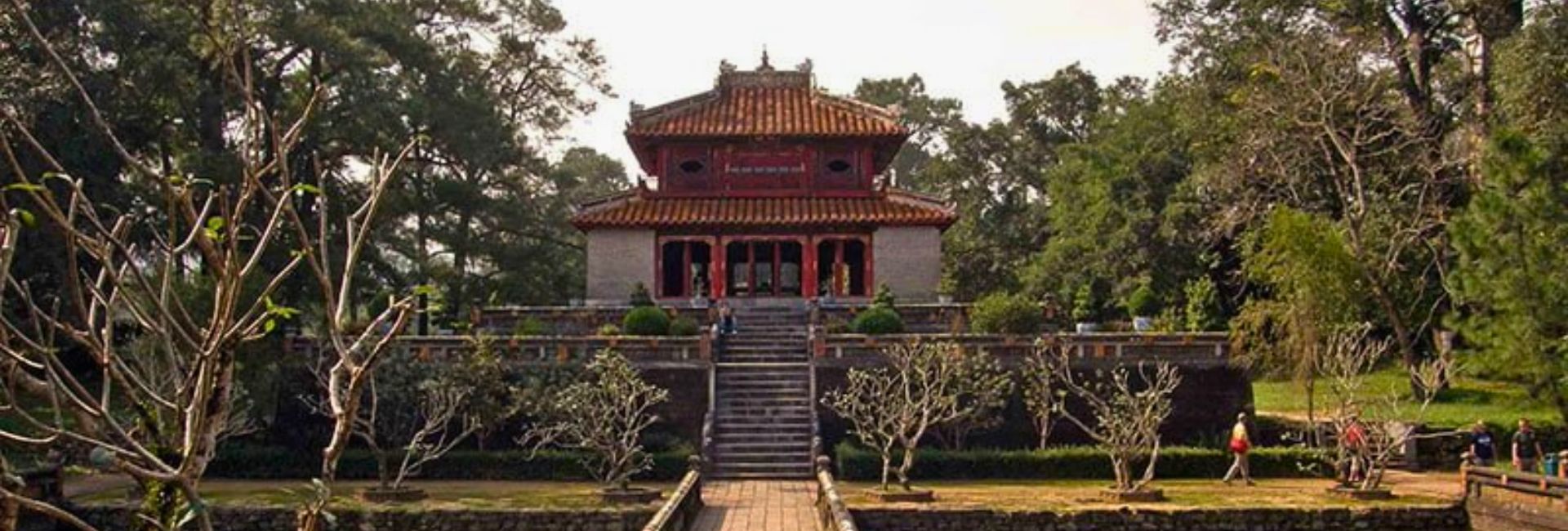 Mausoleum of Emperor Minh Mang Travel Guide: Tips to Escape The Tourist Crowd & Suggested Itinerary