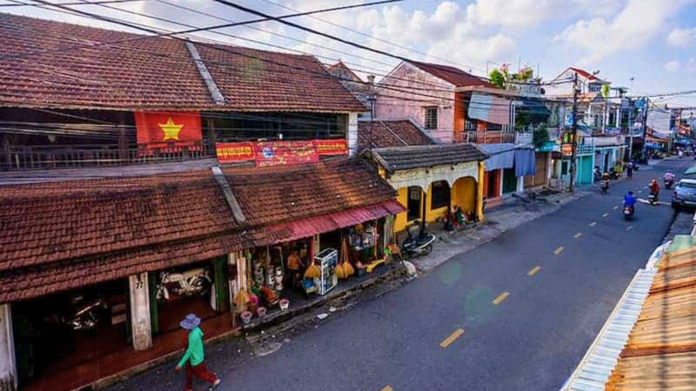 Bao Vinh ancient town in the afternoon