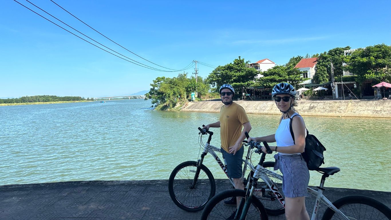 Cycling to explore the countryside of Hoi An