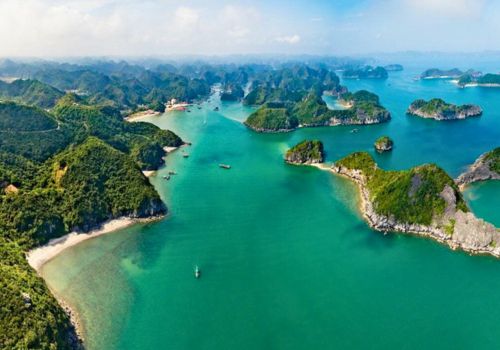 Halong Bay in March – Weather, Best activities and Cruise guide