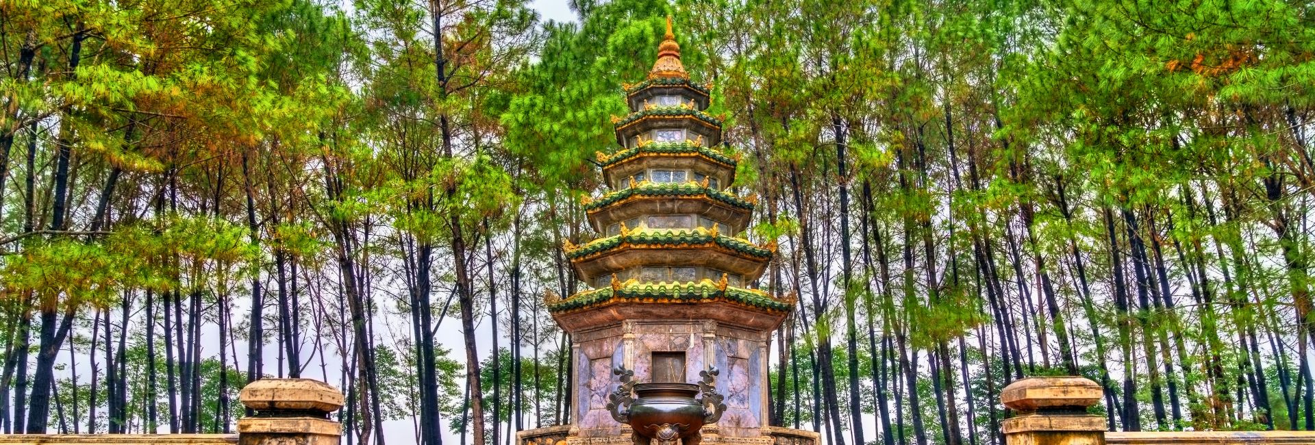 Thien Mu Pagoda Guide: Tips to Escape The Tourist Crowd & Suggested Itinerary