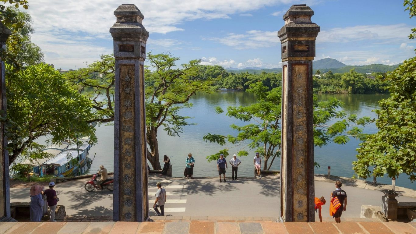 Thien Mu Pagoda with less tourist crowd